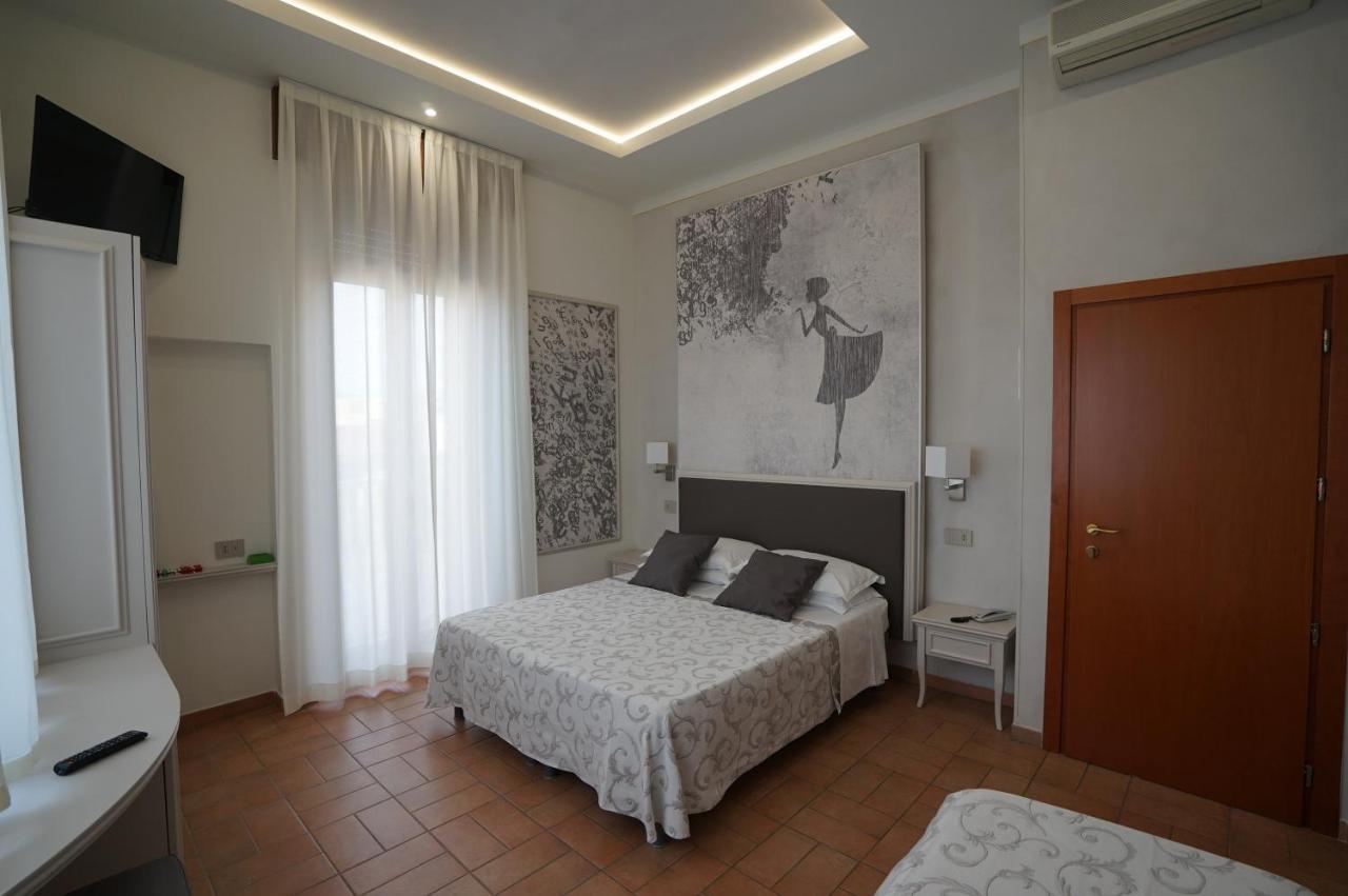 Hotel Villa Fulgida カットーリカ エクステリア 写真
